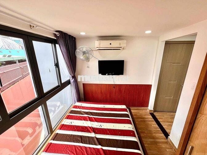 Căn 1PN Cửa Sổ To Thoáng FullNT Có Thang Máy Ngay Trung Tâm Phú Nhuận