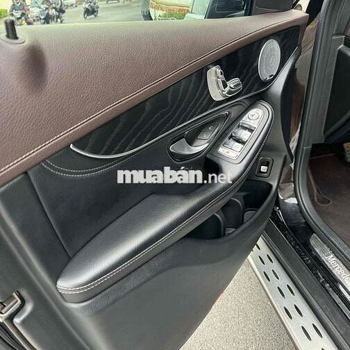 Mercedes-Benz GLC 300 4Matic 2018 90000 km Đen