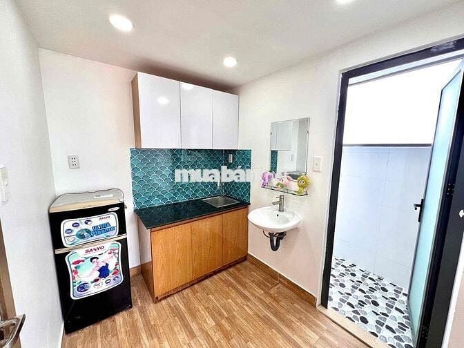 Căn 1PN Cửa Sổ To Thoáng FullNT Có Thang Máy Ngay Trung Tâm Phú Nhuận