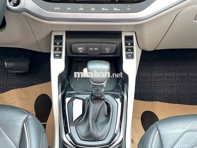 Kia Carens Signature 2024 màu đen 41.000 km