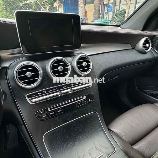 Mercedes-Benz GLC 300 4Matic 2018 90000 km Đen