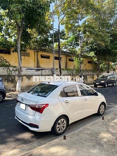 Hyundai i10 2020 Trắng 5 chỗ