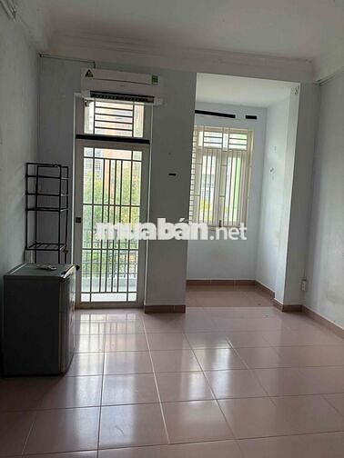 Quận 8 căn hộ, phòng trọ có ban công full nội thất giá sinh viên