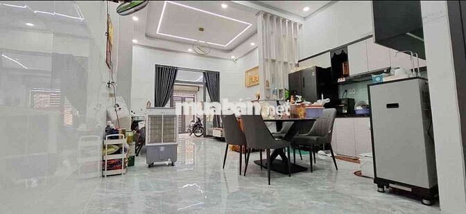 Nhà cấp 4 dt 104m2 ngay Vincom 550 đường Nguyễn Đức Thiệu Dĩ An