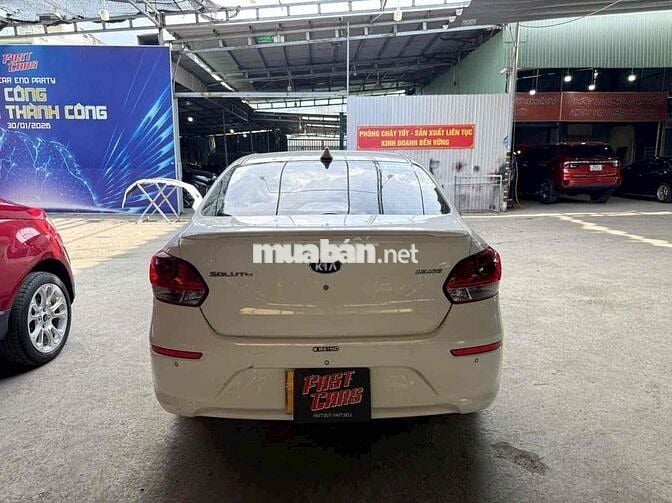 KIA Soluto Deluxe 2021 Số sàn