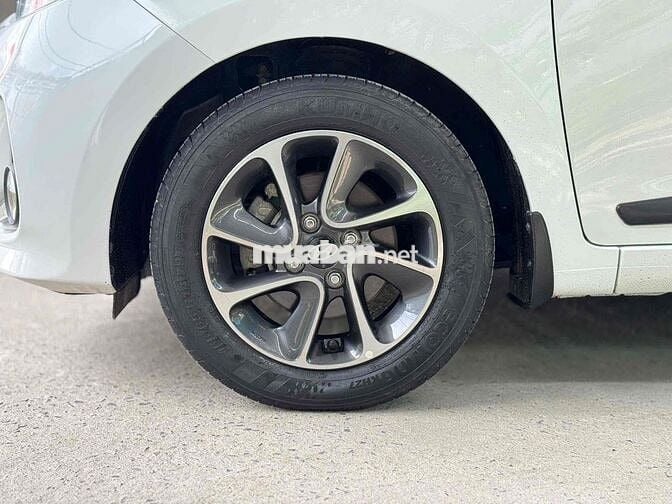 Hyundai i10 2020 1.2MT bản đủ Trắng 35.000