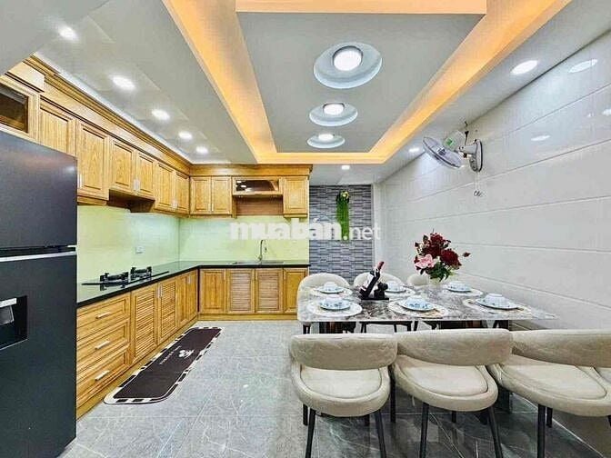 Nhà Phố Có Hầm Phạm Văn Chiêu (4,5x15m) 3 Lầu 5PN 5WC 26tr