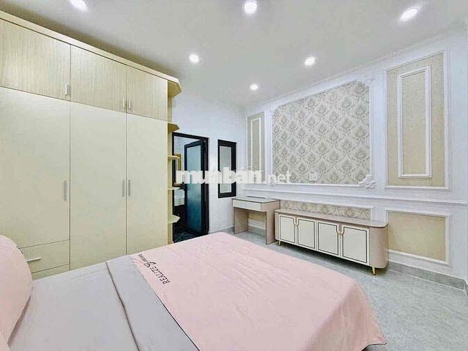 Nhà Phố Có Hầm Phạm Văn Chiêu (4,5x15m) 3 Lầu 5PN 5WC 26tr