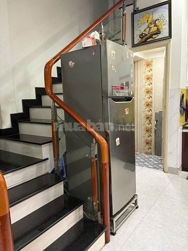 Bán nhà mặt tiền tại Ngô Quyền, 18,5 tỷ, 49m2, 3PN, 4WC, pháp lý đầy đ