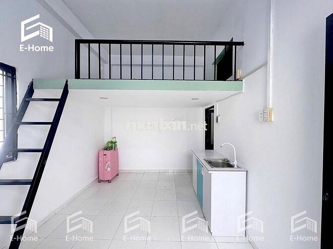 Cho thuê phòng gác Bạch Đằng 35m2 ban công cửa số trời