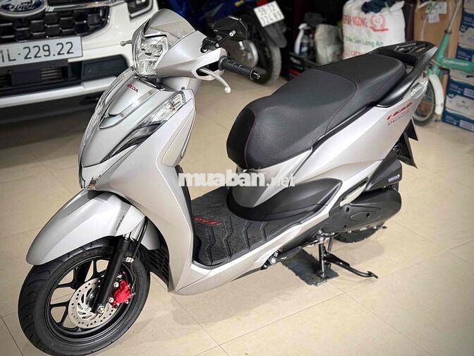 Honda Lead 4Val PBĐB 8000km Bạc