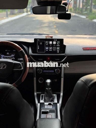 Toyota Veloz AT 2022 Đen Tự động