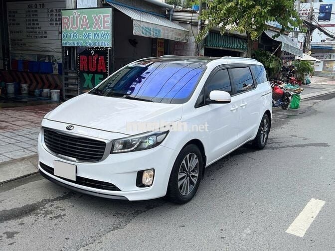 Kia Sedona DAT 2018 máy dầu màu trắng