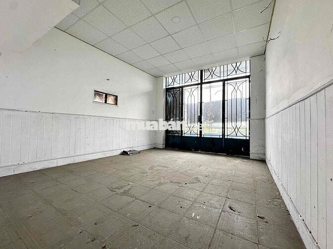 NC Mặt Tiền Lý Thường Kiệt ( 1 trệt 2 lầu ) vỉa hè , kd cải tạo tự  do