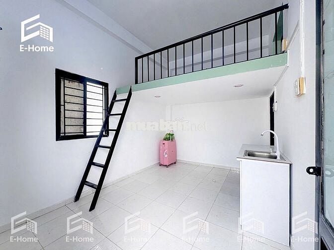 Cho thuê phòng gác Bạch Đằng 35m2 ban công cửa số trời