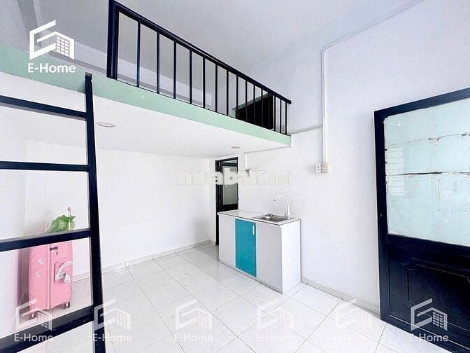 Cho thuê phòng gác Bạch Đằng 35m2 ban công cửa số trời