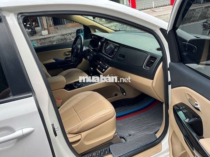 Kia Sedona DAT 2018 máy dầu màu trắng