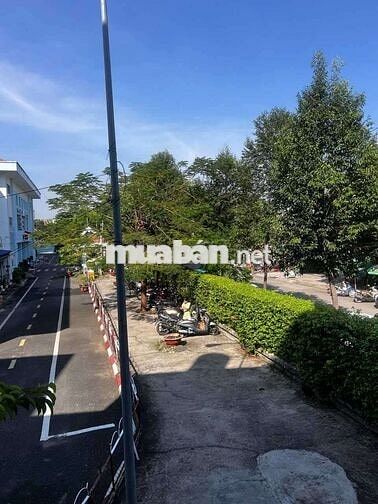 Nhà 4 tầng mới đẹp 8❌12 khu vip Nguyễn Thị Định giá cực tốt
