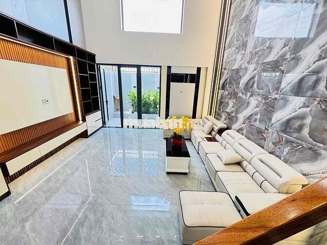 BÁN NHÀ 1 LỬNG 2 LẦU SÂN THƯỢNG TRƯỜNG CẤP 3 BÀ ĐIỂM