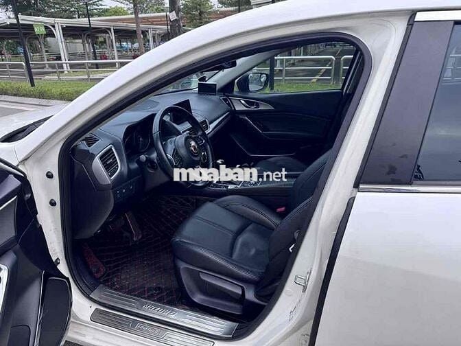 Mazda 3 HB 2018 Trắng 59000 km