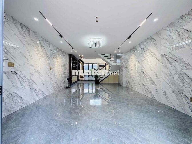 BÁN NHÀ 1 LỬNG 2 LẦU SÂN THƯỢNG TRƯỜNG CẤP 3 BÀ ĐIỂM