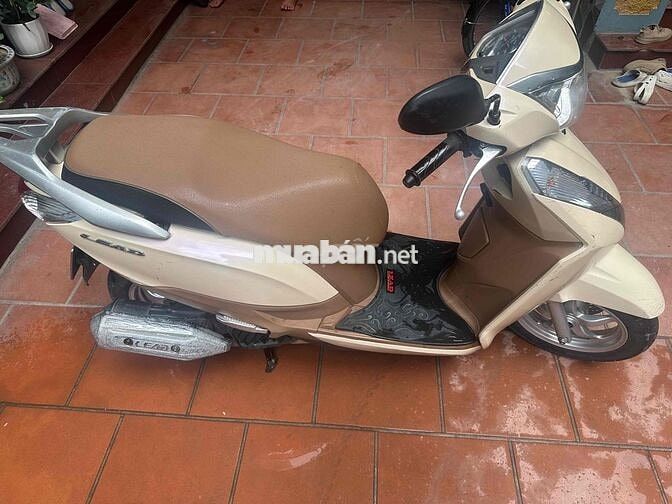 Honda Lead Vàng kem 2017
