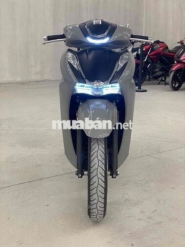 Honda SH350i 2022 Xám 17.981 km
