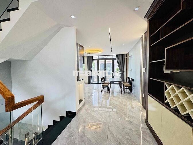 BÁN NHÀ 1 LỬNG 2 LẦU SÂN THƯỢNG TRƯỜNG CẤP 3 BÀ ĐIỂM