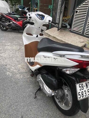 Honda Vision 2013 Trắng biển thành phố