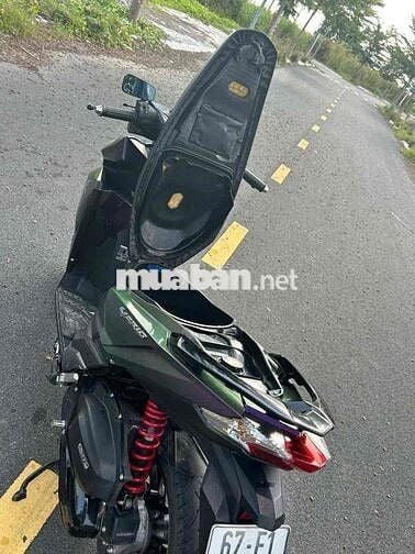Honda Vario 150 Tím titan mẫu củ