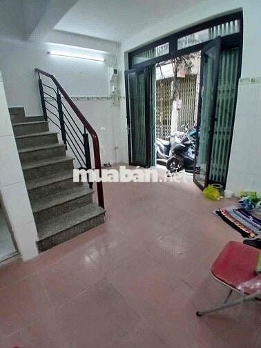 Cho thuê nhà nguyên căn.trệt 3 lầu sân thượng.3pn3wc. Thành Thái Q10