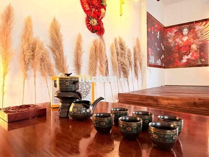 Cho Thuê Phòng 100m2 ban công thoáng , cửa sổ pano, bồn tắm, xem phim