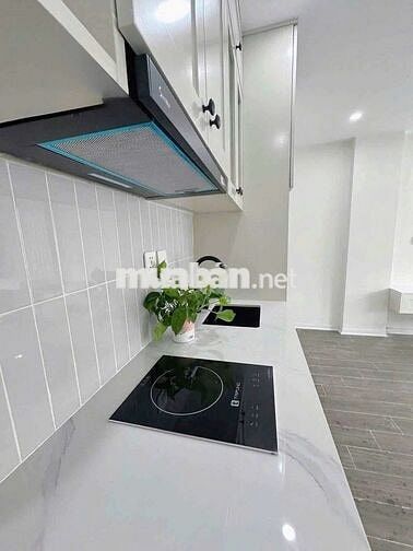 CĂN HỘ MỚI XÂY, FULL NỘI THẤT, BAN CÔNG VIEW ĐẸP, ĐẬU Ô TÔ , WIFI FREE