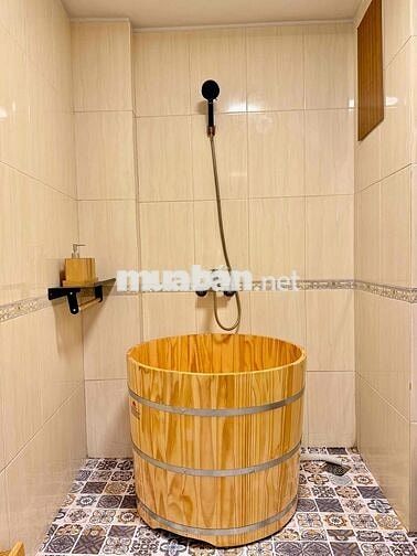 Cho Thuê Phòng 100m2 ban công thoáng , cửa sổ pano, bồn tắm, xem phim