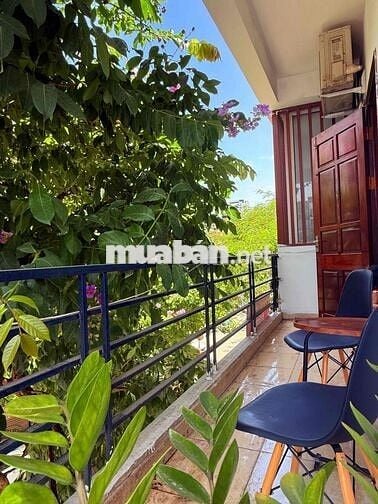 Cho Thuê Phòng 100m2 ban công thoáng , cửa sổ pano, bồn tắm, xem phim