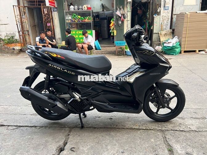 Honda Air Blade 2023 Đen, 4 val,2023, chạy bốc, êm