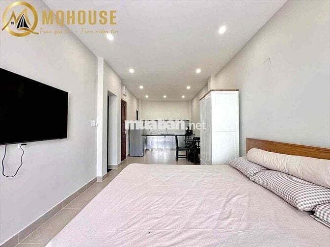 Balcony Trần Huy Liệu Phú Nhuận gần Công Viên Hoàng Văn Thụ - Sân Bay