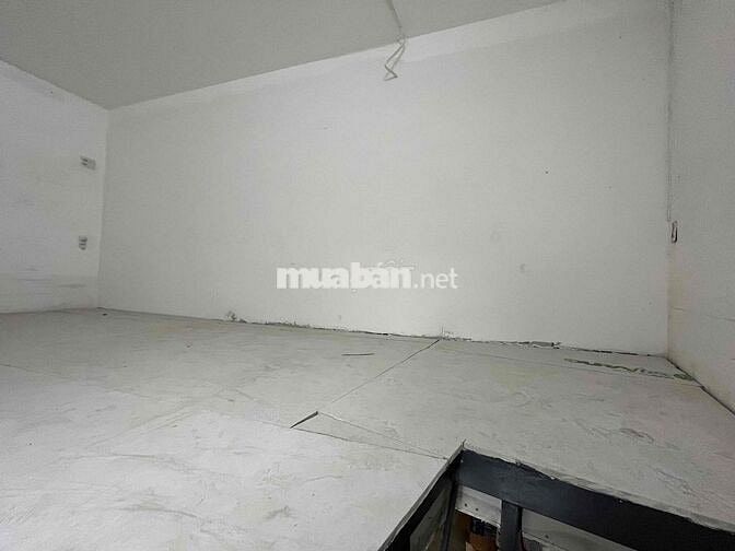 MẶT BẰNG KINH DOANH TỰ DO 100M2 CÓ GÁC NGỦ LẠI NGAY TRẦN BÌNH TRỌNG