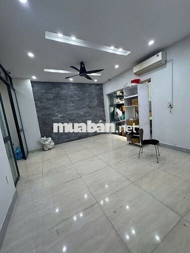 Bán Nhà 6x18m 2 lầu, KDC Bình Hưng, Bình Chánh, bến xe Q8 cách 300m
