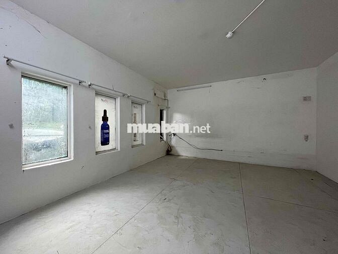 MẶT BẰNG KINH DOANH TỰ DO 100M2 CÓ GÁC NGỦ LẠI NGAY TRẦN BÌNH TRỌNG