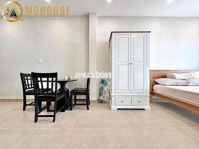 Balcony Trần Huy Liệu Phú Nhuận gần Công Viên Hoàng Văn Thụ - Sân Bay