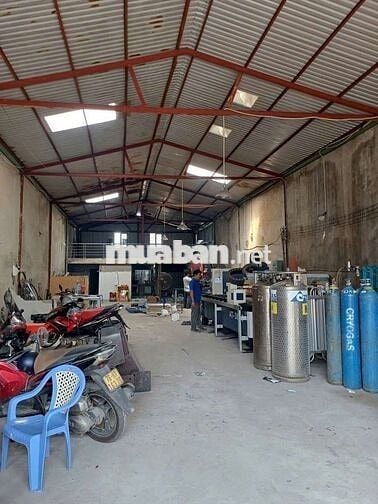 Bán kho Mặt tiền đường số 10 cách Quốc lộ 1a 200m. đường nhựa 8m