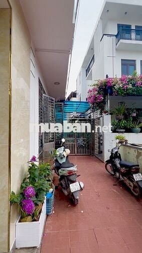 Chính chủ bán nhà 3 tầng 50m2, nhà đẹp về ở ngay, Đằng Lâm Hải An