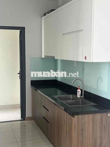 Cho thuê căn hộ 2pn,2wc Bcons Garden , có 2 máy lạnh - 6triệu