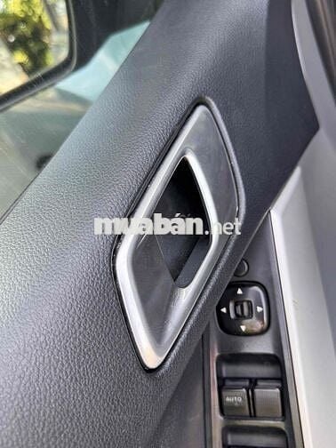 Mazda BT-50 Xanh Số sàn