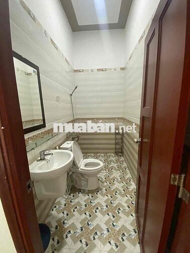 CHO THUÊ NHÀ TRỆT 2 LẦU TRANG BỊ NHIỀU NỘI THẤT KHU DÂN CƯ HƯNG PHÚ