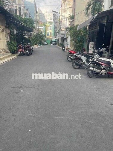 MẶT BẰNG KINH DOANH - CÓ CHỖ Ở LẠI - HẺM XE TẢI - NGUYỄN THÁI BÌNH