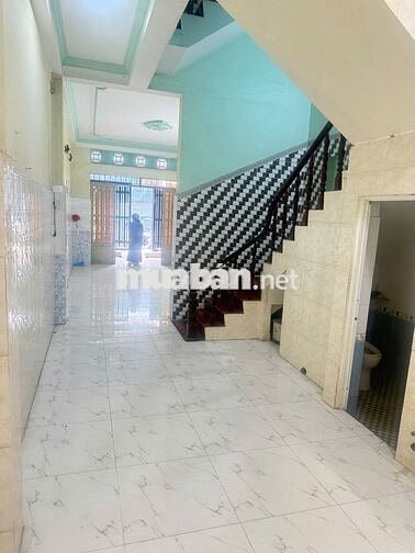 Cho Thuê Nhà Nguyên Căn 4x19 ( 3 Tầng) Gần Cạnh Chợ Đầu Mối Hóc Môn 