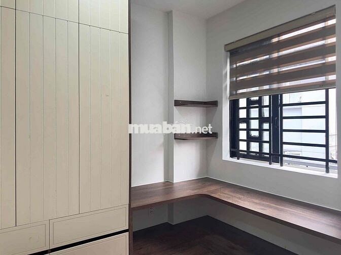 Căn Hộ Studio Ban công Rộng 35m2 - Ngay DH VHU - HUIT - Âu Cơ