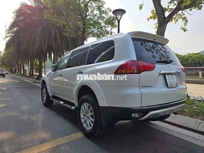 Mitsubishi Pajero Sport 2012 4x2 AT Trắng